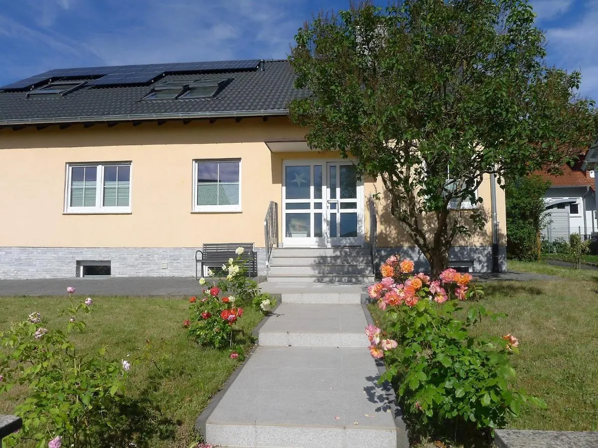 Ferienwohnung Mit Terrasse Am Rosengarten 알제나우인운터프랑켄 0*,  독일