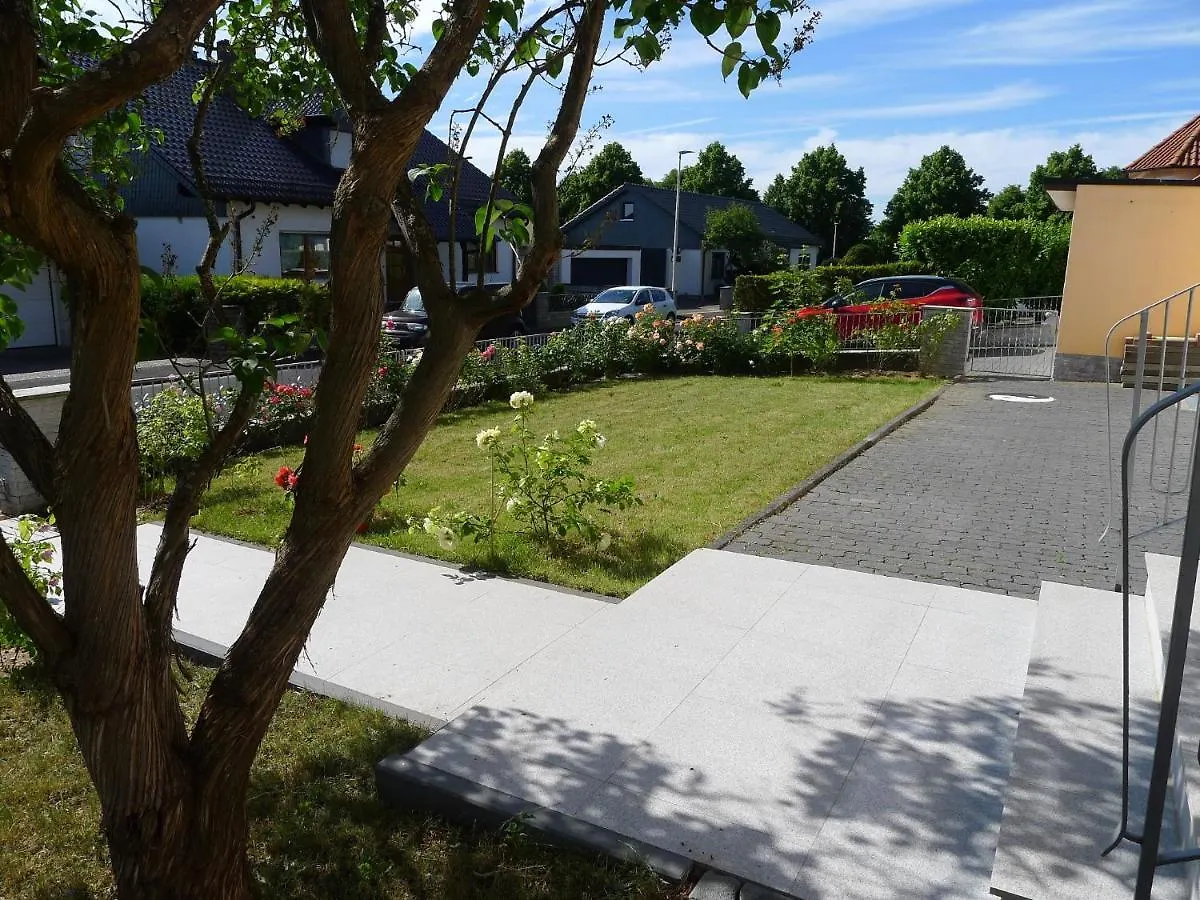 Ferienwohnung Mit Terrasse Am Rosengarten 알제나우인운터프랑켄 아파트